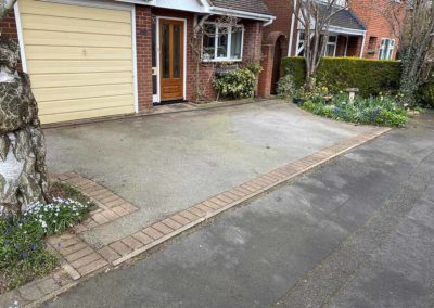 House frontage before cleaning